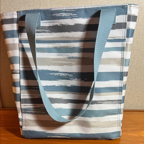 Thirty-One Striped Tote in Blue and Gray - Picture 4 of 4